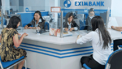 Vì sao cổ phần của Eximbank, MB do Vietcombank chào bán ế ẩm?