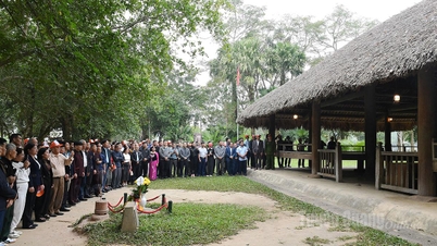 តំណាង​ឆ្នើម​មកពី​សហគមន៍​ជនជាតិ​ភាគតិច​អុជ​ធូប​នៅ​តំបន់​ប្រវត្តិសាស្ត្រ​ពិសេស​ជាតិ​តាន់​ត្រាវ។