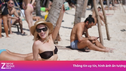 นักท่องเที่ยวต่างชาติทั้งหมดบนชายหาดฟู้โกว๊ก