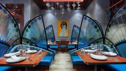 Utsökta smaker från det vietnamesiska köket finns på à la carte-menyn på Vietnam House Restaurant.