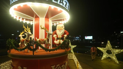 [Imej] Suasana Krismas dan Tahun Baru meriah di seluruh dunia.