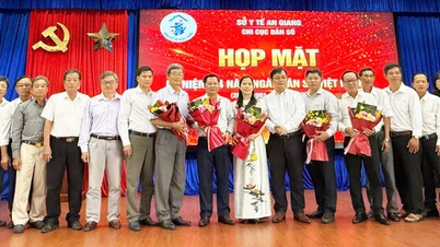 Rassemblement traditionnel pour la Journée de la population du Vietnam