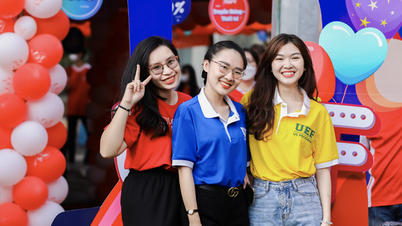 L'organizzazione di accreditamento ACBSP riconosce l'Università di Economia e Finanza di Ho Chi Minh City come membro.