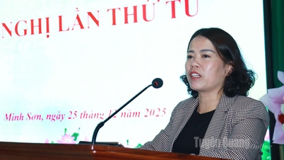សមមិត្ត លី ធីឡាន ប្រធានគណៈប្រតិភូតំណាងរាស្ត្រខេត្ត បានចូលរួមកិច្ចប្រជុំគណៈកម្មាធិការប្រតិបត្តិនៃគណៈកម្មាធិការបក្សឃុំមិញសឺន។