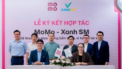 Η MoMo και η Xanh SM υπογράφουν συμφωνία στρατηγικής συνεργασίας.