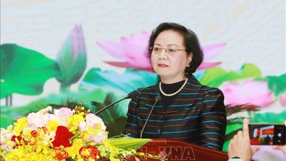 Místopředseda vlády Pham Thi Thanh Tra: Je třeba urychlit pátrání a repatriaci ostatků padlých vojáků.