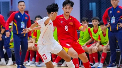 Het Vietnamese futsalteam onder 16 wint met 5-2 van Myanmar en plaatst zich daarmee voor de finale.