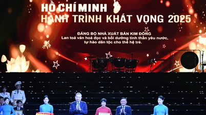 “Kota Ho Chi Minh – Perjalanan Menuju Aspirasi 2025”: Menyebarkan Semangat Vietnam yang Sejahtera