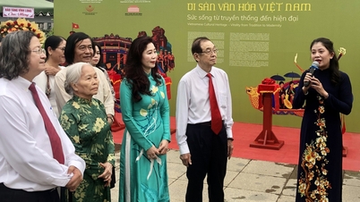 Vizualizați imagini cu situri culturale recunoscute de UNESCO la muzeu.