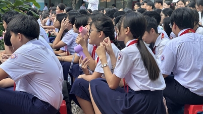 Parents are charged 'unreasonable' service fees when paying tuition; what does the school say?
