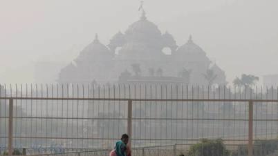 India installs 10,000 air purifiers in schools.