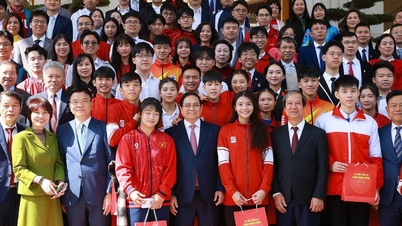 Premiér Pham Minh Chinh: I nadále věnujte větší pozornost a péči vzdělávání a odborné přípravě.