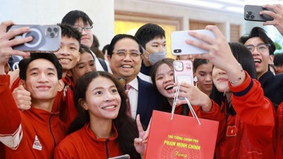 Thủ tướng gặp mặt, biểu dương 91 học sinh Việt Nam giành giải quốc tế
