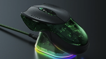 កណ្ដុរលេងហ្គេម Razer Boomslang បានរស់ឡើងវិញបន្ទាប់ពីជាង 20 ឆ្នាំ។