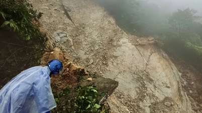 Đường lên đỉnh Bạch Mã sạt lở nghiêm trọng, du lịch tạm ngưng vô thời hạn