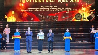 Tôn vinh các điển hình tiêu biểu toàn quốc tại chương trình “Hồ Chí Minh - Hành trình khát vọng 2025”