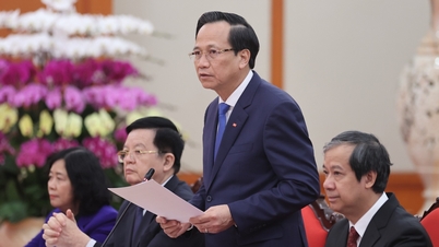 รัฐมนตรีดาว ง็อก ดุง: พิธีมอบรางวัลนี้เป็นสิ่งที่มีคุณค่าอย่างยิ่งสำหรับนักเรียน เพื่อให้พวกเขามุ่งมั่นตั้งใจเรียนและมีส่วนร่วมในการพัฒนาสังคมต่อไป