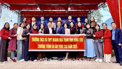 L'école secondaire et le lycée Hoang Hoa Tham ont organisé le programme « Vêtements chauds pour les hauts plateaux » dans la province de Son La.
