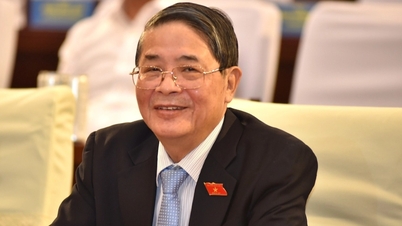 Para pemimpin Majelis Nasional menghadiri upacara penutupan masa jabatan ke-10 Dewan Rakyat Kota Ho Chi Minh.