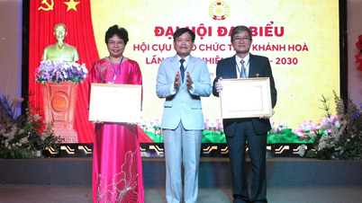 Khanh Hoa İli Emekli Öğretmenler Derneği'nin 2025-2030 Dönemi Birinci Kongresi