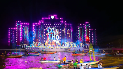 Can Tho Nehri Kültür Festivali hareketlilikle dolu.