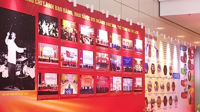 Nearly 200 representative images, documents, and artifacts are on display at the exhibition "Achievements in the Culture, Sports, and Tourism Sector – 40 Years of Innovation and Development".