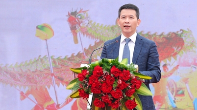 Hanoi, 'geleneksel festivallerde kültürel bir ortam oluşturma' girişimine yanıt veriyor.