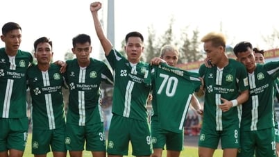 Tan Truong បង្ហាញព័ត៌មានគួរឱ្យភ្ញាក់ផ្អើលអំពីរបួសរបស់ Cong Phuong