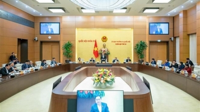 Bế mạc Phiên họp thứ 42 của Ủy ban Thường vụ Quốc hội