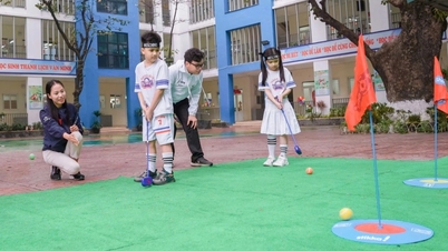 Tiết học golf đầu tiên ở trường tiểu học công lập
