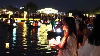 Lung linh đêm hoa đăng Hội An