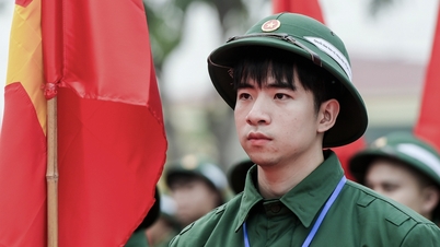 Nam cử nhân luật rèn luyện thể lực, tăng 8kg để sẵn sàng nhập ngũ
