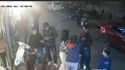 Người phụ nữ ở Hà Nội bị hành hung khi nhắc 'dắt chó ra đường phải đeo rọ mõm'