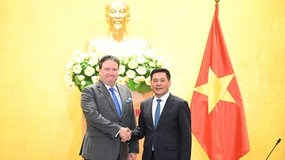Bộ trưởng Công Thương Nguyễn Hồng Diên tiếp Ngài Marc E. Knapper, Đại sứ đặc mệnh toàn quyền Hợp ...