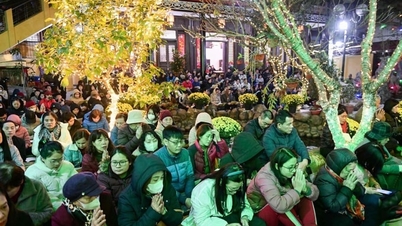Đua nhau 'dâng sao giải hạn' đầu năm