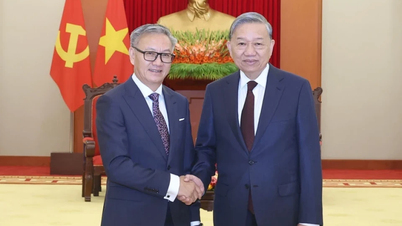 Generalsekretär To Lam empfängt laotischen Außenminister Thongsavanh Phomvihane