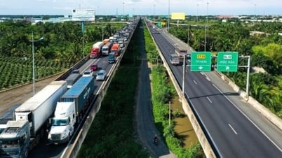 Prime Minister urges groundbreaking of Ho Chi Minh City - Trung Luong expressway