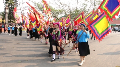 高地の祭りの文化的アイデンティティが豊か