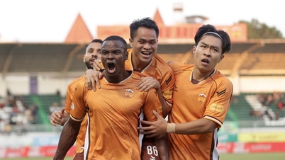 HAGL មិនដែលចាញ់នៅផ្ទះ គ្រូបង្វឹក Le Quang Trai ស្រាប់តែបង្ហាញពីជំងឺផ្តាសាយ