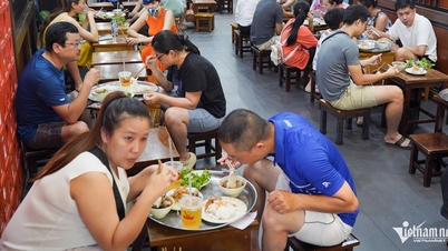 ហាង banh Cuon ដ៏ឈ្ងុយឆ្ងាញ់ទាំង 5 'អស់ទឹកជ្រលក់' នៅហាណូយ