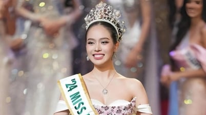 Soobin Hoang Son and Miss Thanh Thuy were nominated for Outstanding Young Vietnamese Faces.