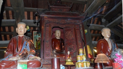 Les statues des trois patriarches de la pagode Truc Lam à Vinh Nghiem sont des trésors nationaux.