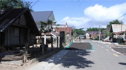 ជនជាតិ Mong ធ្វើទេសចរណ៍សហគមន៍