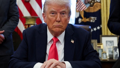 Trump plays hardball: imposes 10% additional tax on Chinese goods