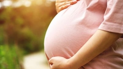 Getting his girlfriend pregnant and then revealing his cruel, stingy side