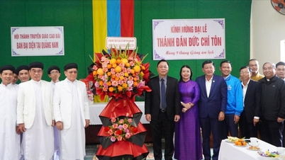 Ủy ban MTTQ Việt Nam tỉnh Quảng Nam thăm, chúc mừng Đại lễ Thánh Đán Đức Chí Tôn đạo Cao Đài năm 2025