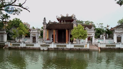 ពិធីដង្ហែនំបុ័ងបរិសុទ្ធភូមិ Binh Da