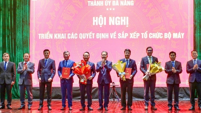 ការបង្កើតគណៈកម្មាធិការបក្សនៃគណៈកម្មាធិការបក្សក្រុងដោយផ្ទាល់ក្រោមគណៈកម្មាធិការបក្សក្រុង