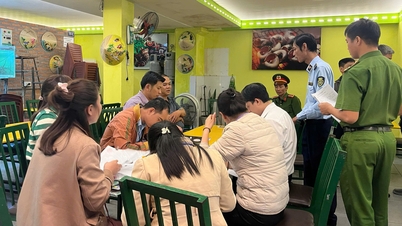 ក្រុម​អធិការកិច្ច​ដែល​ធ្វើ​ការ​នៅ​ភោជនីយដ្ឋាន​ក្នុង​ក្រុង​ញ៉ាត្រាង​ត្រូវ​បាន​ចោទ​ប្រកាន់​ពី​បទ​ "ច្រៀក​"