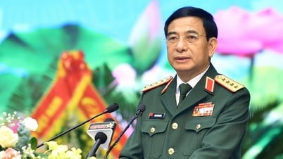 Minister of National Defense Phan Van Giang had a phone call with his US counterpart.